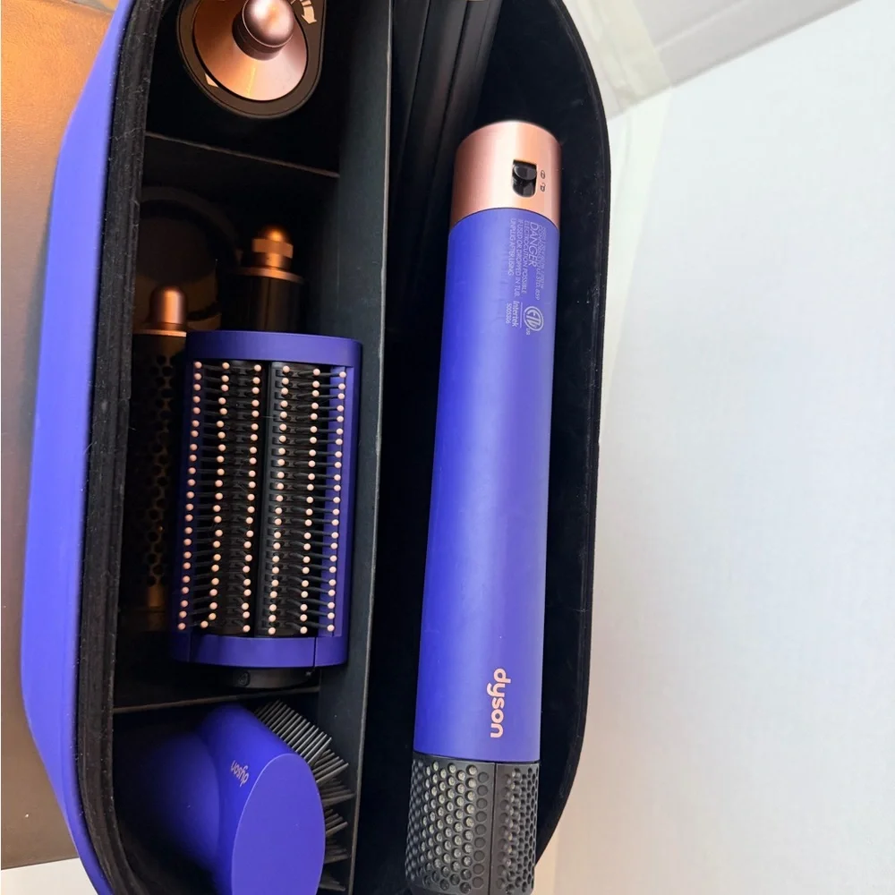 Dyson multi-styler in Violet with Rose Gold Accents - Picture 2 of 9
